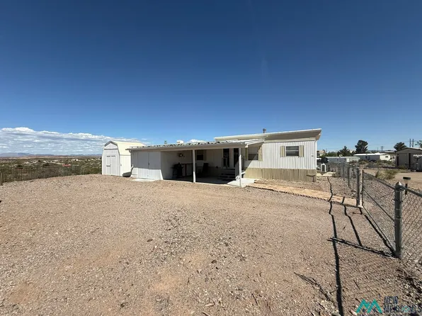 131 Lancer Dr, Elephant Butte, NM 87935