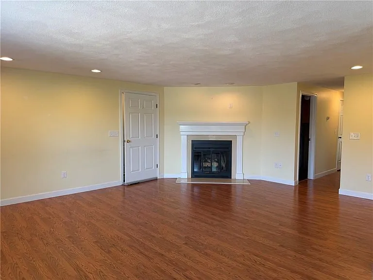 29 Swan Ct — Photo 14
