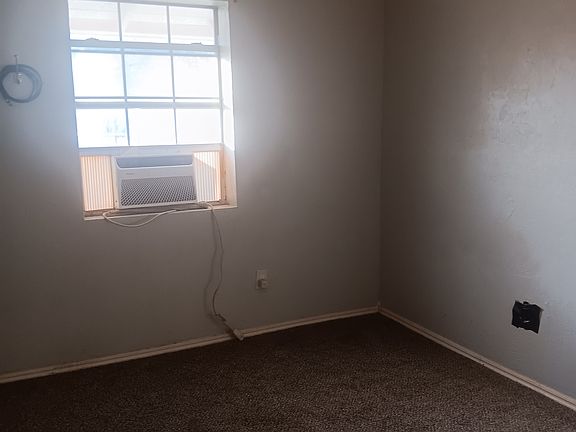 5th image of 504 S 5th St