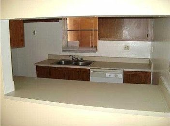 4th image of 1880 N Congress Ave #3110