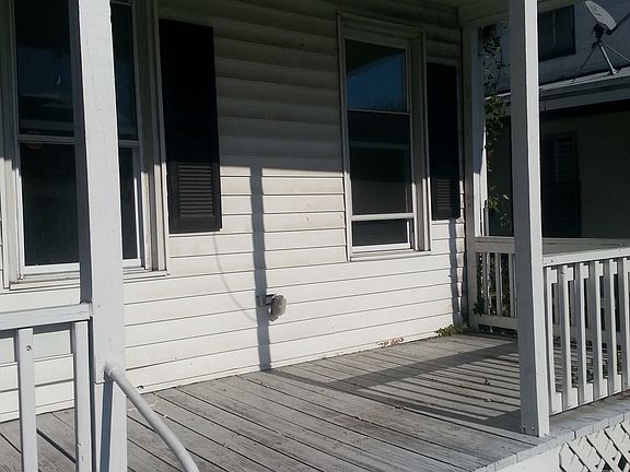 2nd image of 624 Dumbarton Ave