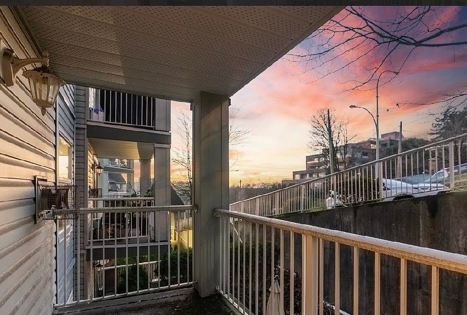 1st image of 1032 Queens Ave #505