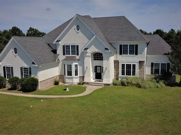 35 Oxford Cir, Southampton, NJ 08088
