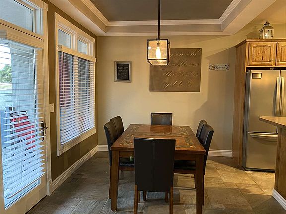 5th image of 1402 Highland Pointe Way