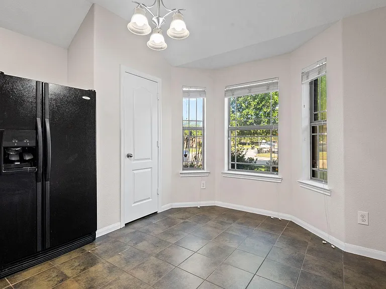 3031 E Lockeridge Village Dr — Photo 6