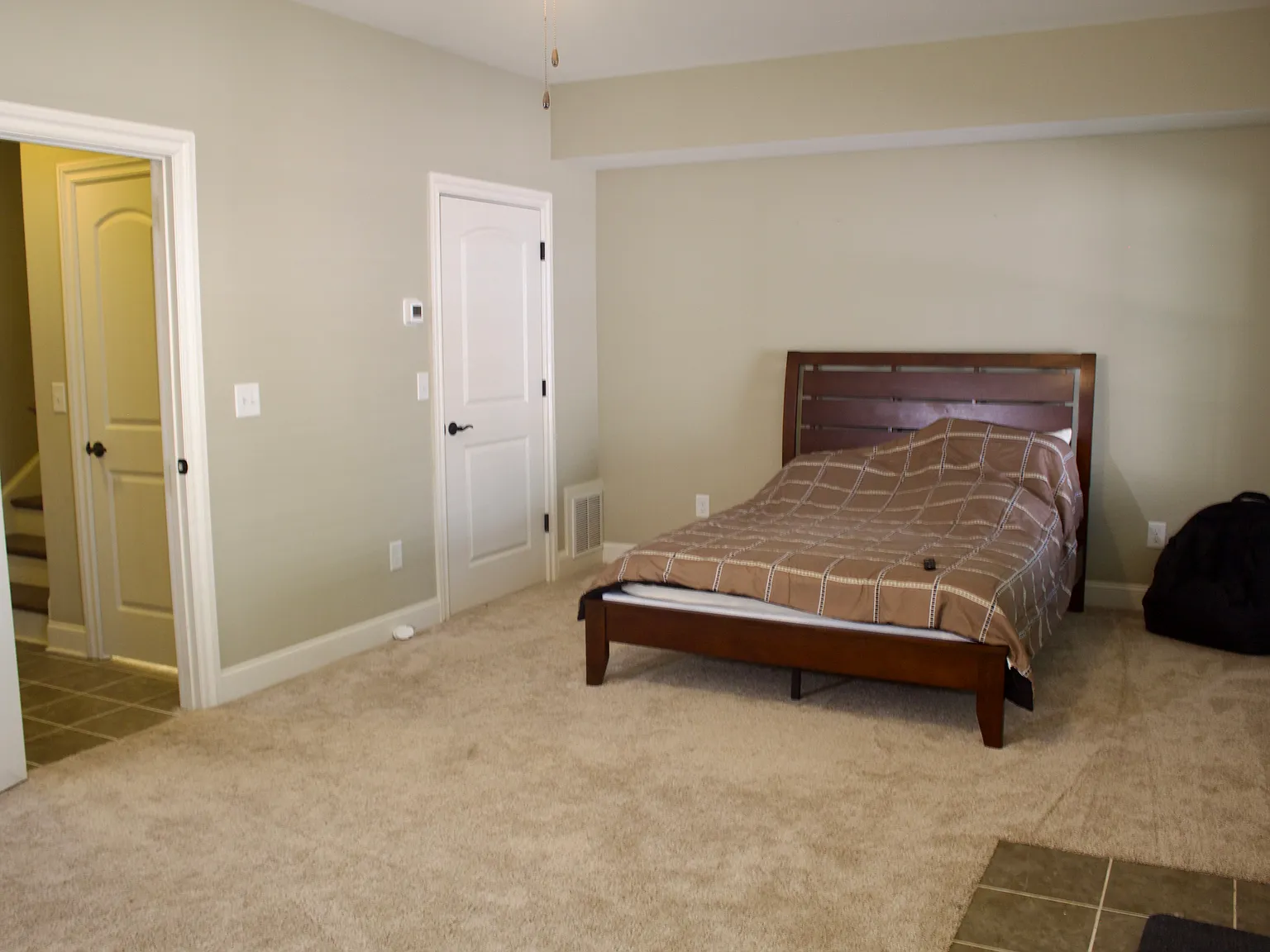 4 bed, 1008 sqft, $3,700 — Photo 4