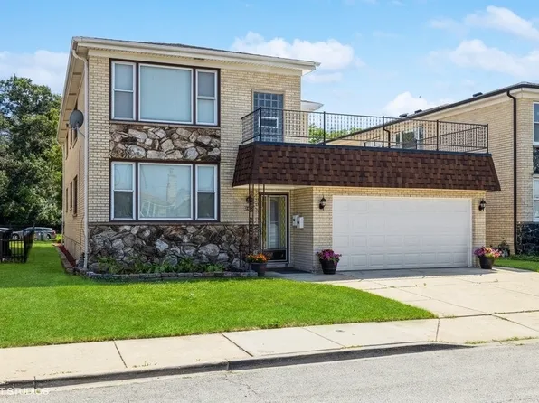 8407 W Brodman Ave #1, Chicago, IL 60656