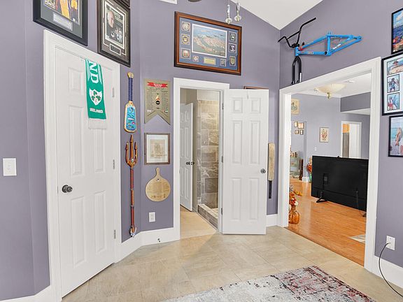 5th image of 1241 Huntington Ridge Rd