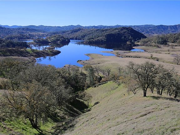 2nd image of 4455 Vista Del Lago Pl