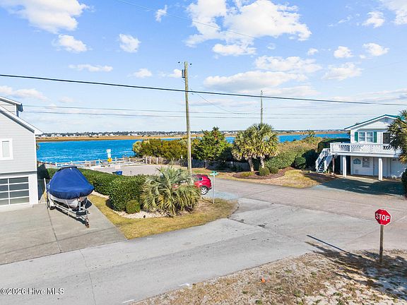 3rd image of 2103 Shoreline Dr #23