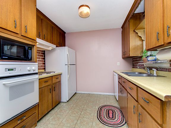 4th image of 4830 Sandra Ln