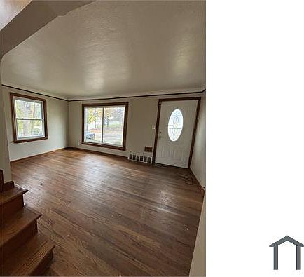 4th image of 82 Cowles Ave