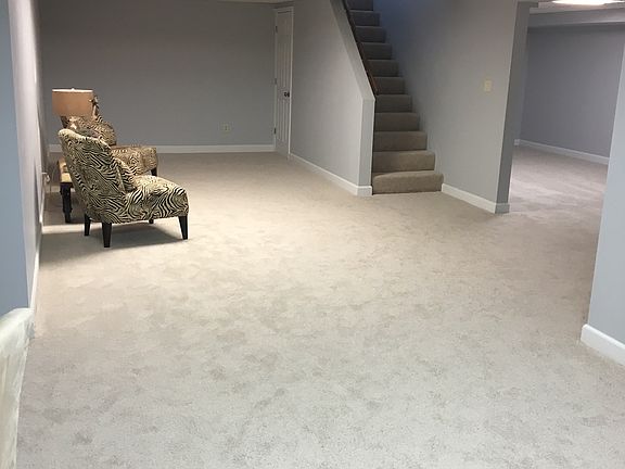 3rd image of 12945 Lampadaire Dr