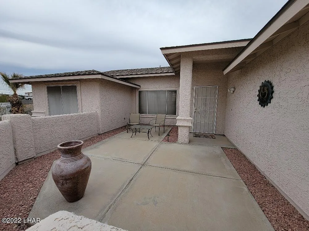 3 bed, 2.0 bath, 1529 sqft, $2,300 — Photo 4