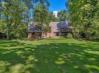 1085 Ridge Rd, Hamden, CT 06517