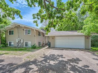 162 Minnesota Ave, Roseville, MN 55113