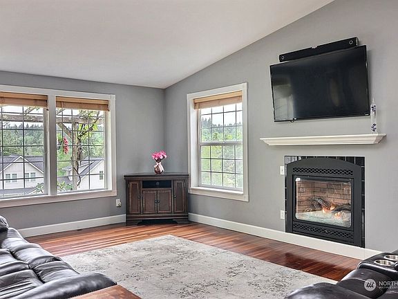 2nd image of 10411 NW 27TH Avenue NW