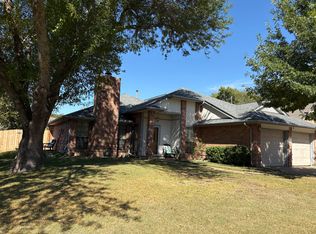 106 Hollywood Dr, Glenn Heights, TX 75154