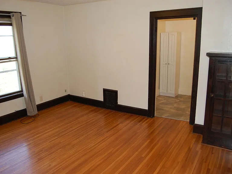1345 B Street — Photo 3