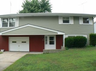 876 W 73rd Ave, Merrillville, IN 46410