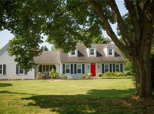 4772 White Oak Cir, Emmaus, PA 18049