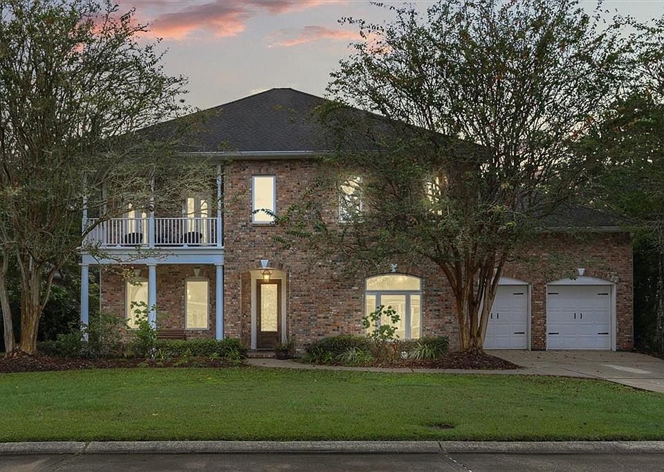 1st image of 50 Fairway Oaks Dr