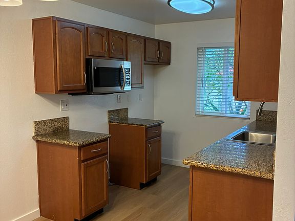 3rd image of 4469 Home Ave Unit 3