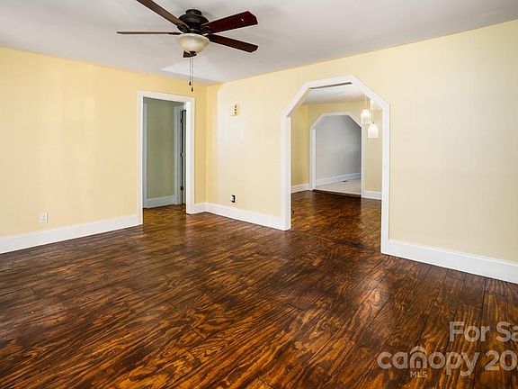 5th image of 309 Belton Ave