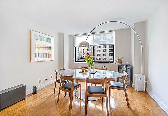 3rd image of 275 W 96th St APT 12A