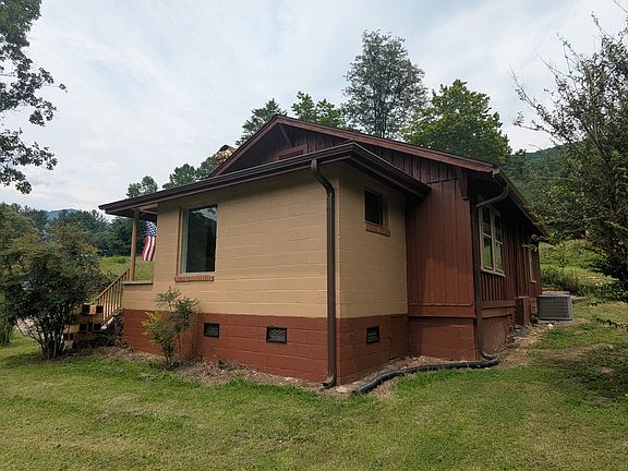 2nd image of 174 Warren Creek Rd