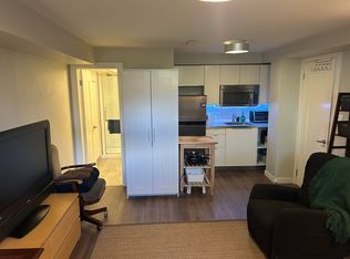 25 Santa Barbara Rd #1, North York, ON M2N2C1
