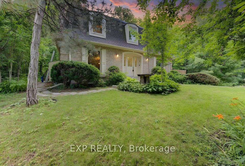 1st image of 318 W Shakespeare Pl