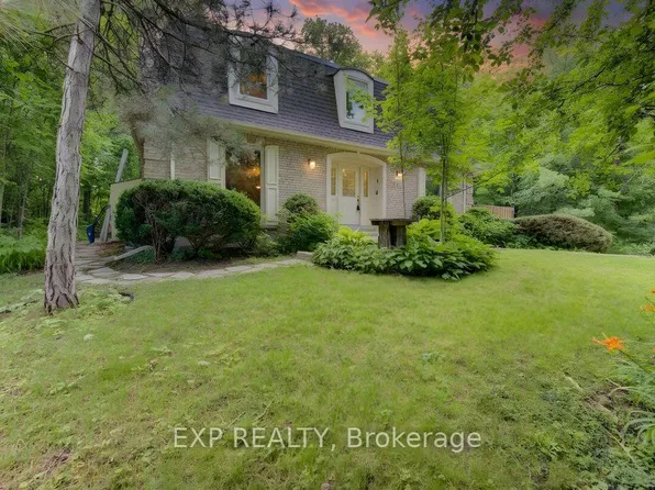 318 W Shakespeare Pl, Waterloo, ON N2L 2V2