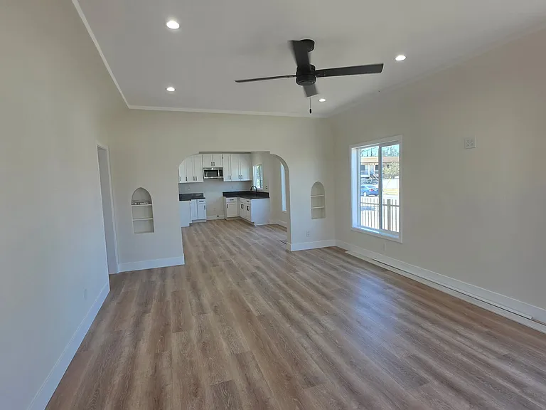 5706 S Figueroa St — Photo 3