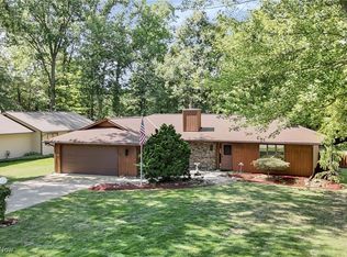 5076 N Barton Rd N, North Ridgeville, OH 44039