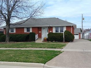 3301 Cromwell Dr, Oregon, OH