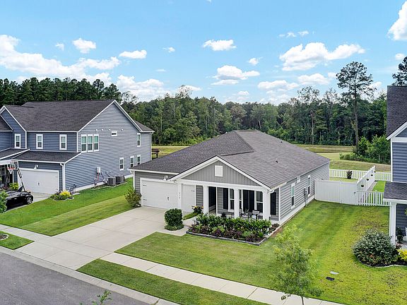 5th image of 230 Garden Lily Ln