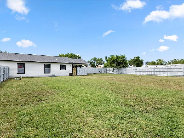 108 Gm Ln #B — Photo 19