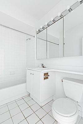 5th image of 160 W 22nd St APT 403