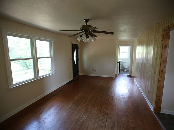 2nd living room