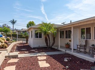 946 La Vuelta Pl, Santa Paula, CA 93060