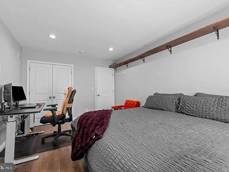 902 N Milton Ave — Photo 15