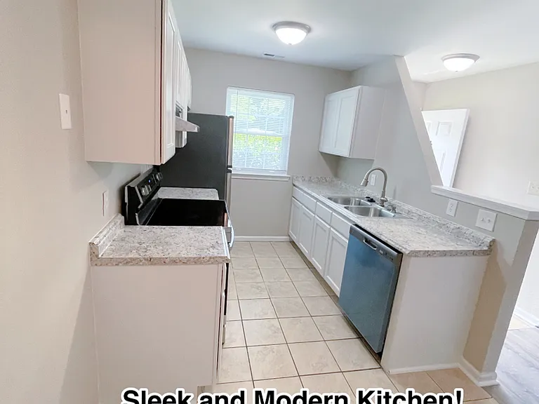 104 Barslund Ct — Photo 3