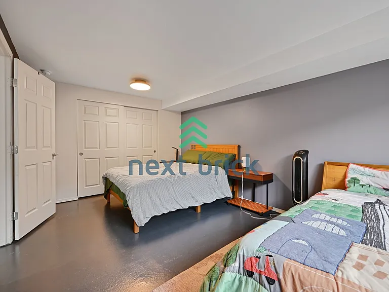 4084 Letitia Ave S — Photo 17
