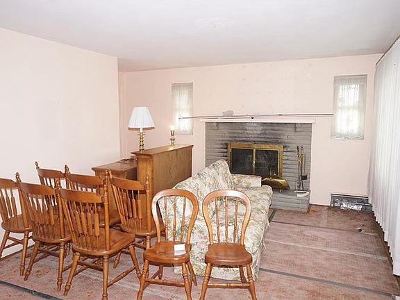 5th image of 111 W Christie Ave
