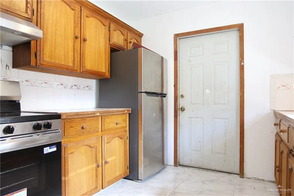 3 bed, 2.0 bath, 1612 sqft, $1,500 — Photo 4