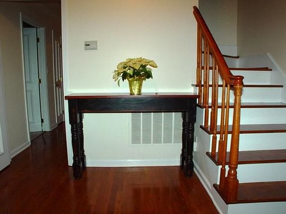 2nd image of 104 Piedmont Cir