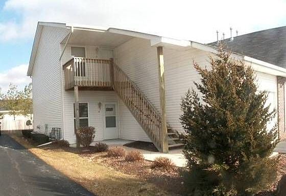1st image of 5886 Beechwood Dr #102