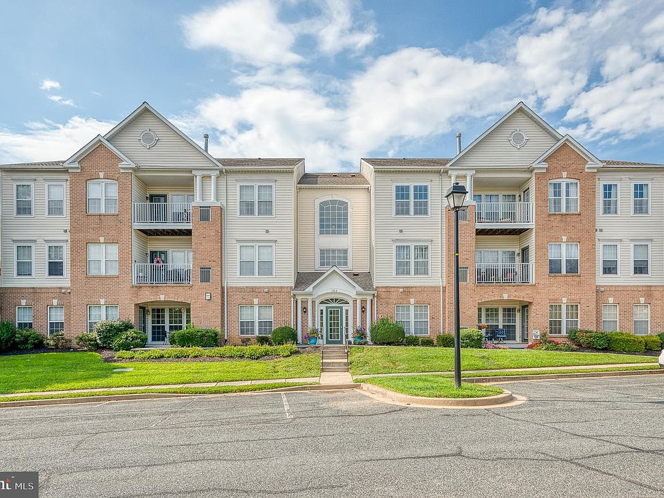 1st image of 105 Sunshine Ct Unit D
