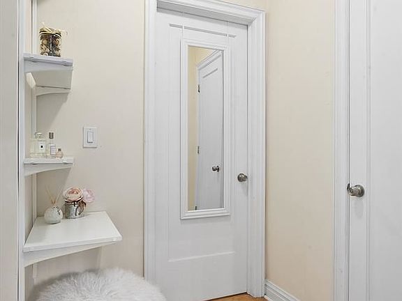 5th image of 304 W 89th St #1B